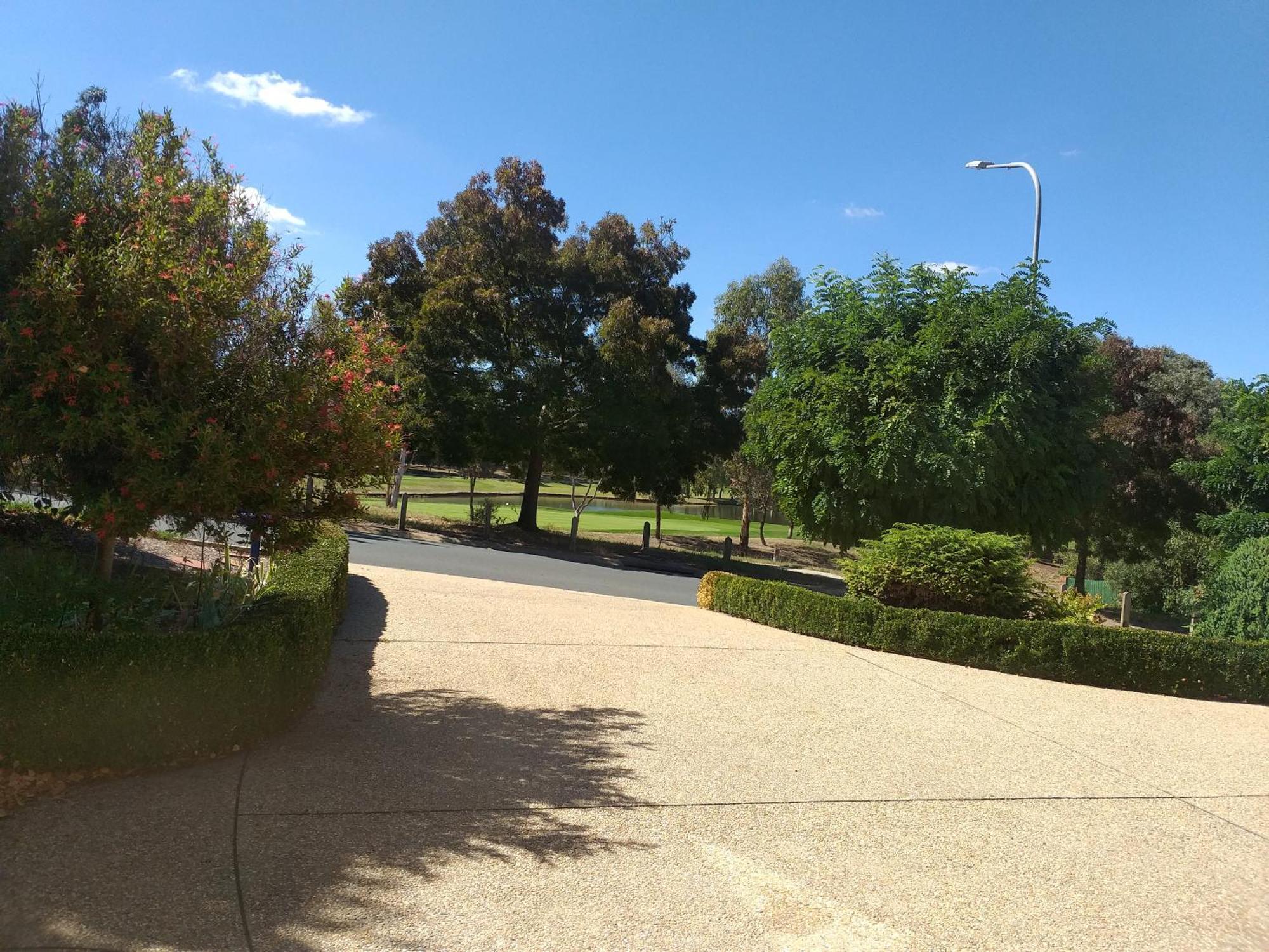 Sweet Home By The Golf Course Canberra Buitenkant foto